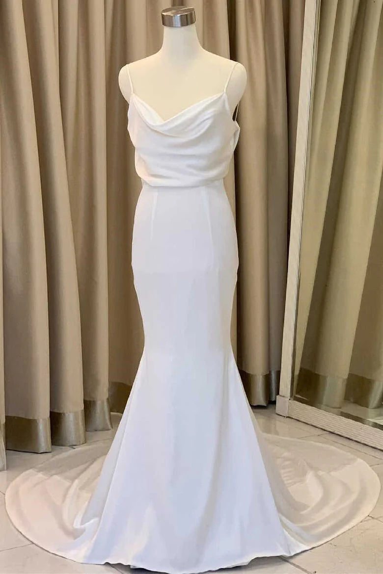 Robe de mariée longue sirène dos nu à col bénitier